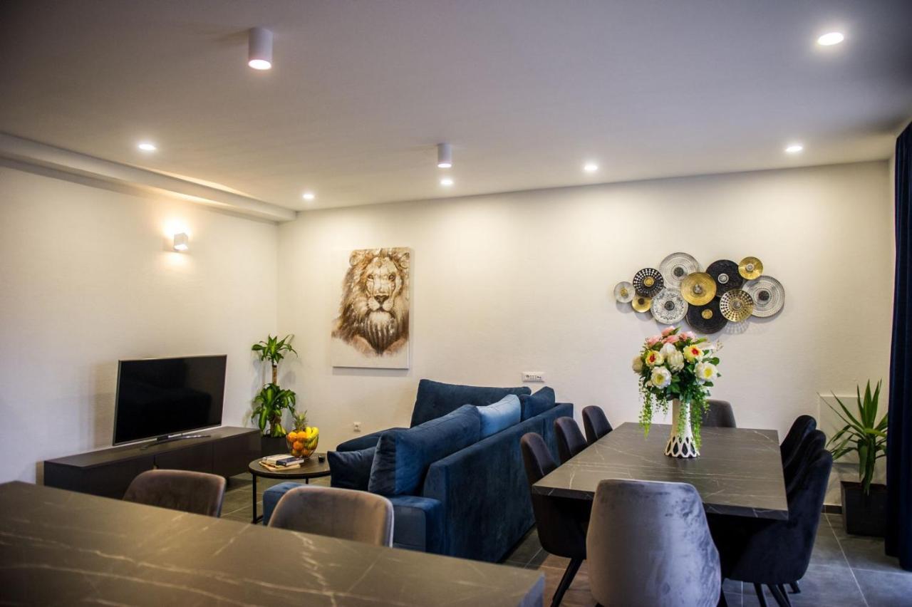 Apartment Lux Elba Kaštela Zewnętrze zdjęcie