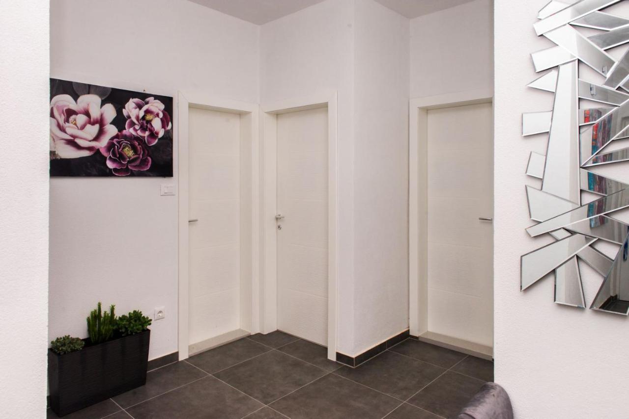 Apartment Lux Elba Kaštela Zewnętrze zdjęcie