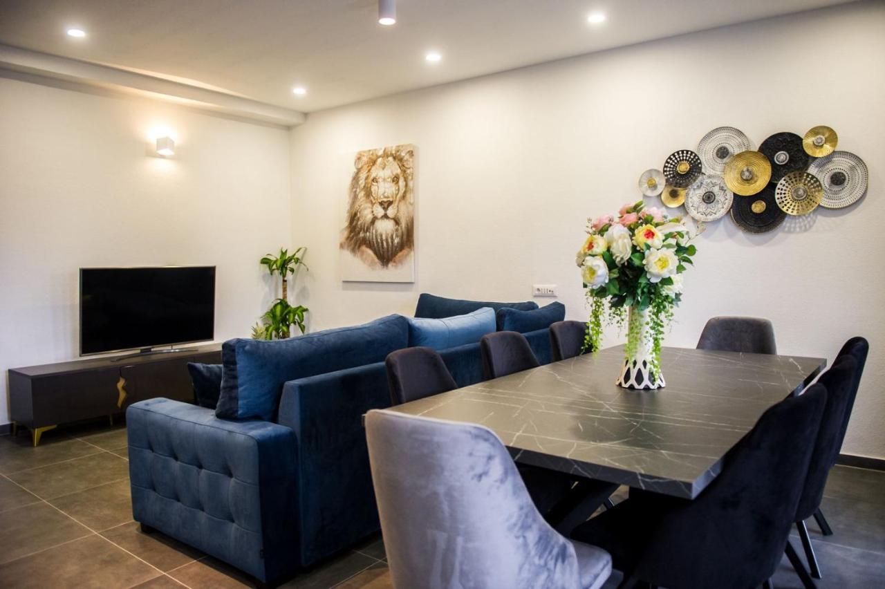 Apartment Lux Elba Kaštela Zewnętrze zdjęcie