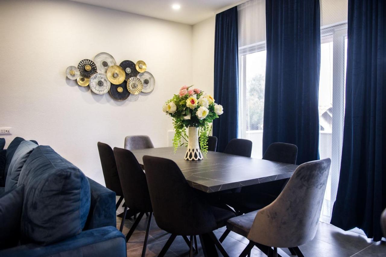 Apartment Lux Elba Kaštela Zewnętrze zdjęcie
