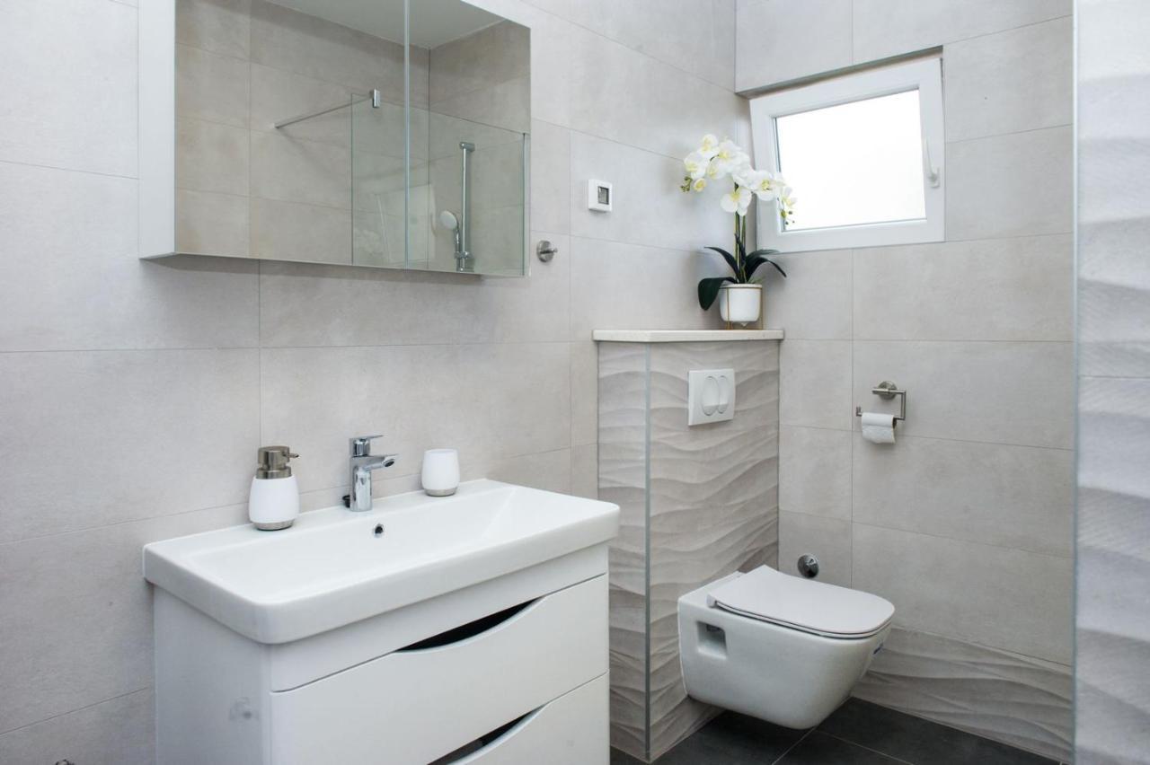 Apartment Lux Elba Kaštela Zewnętrze zdjęcie