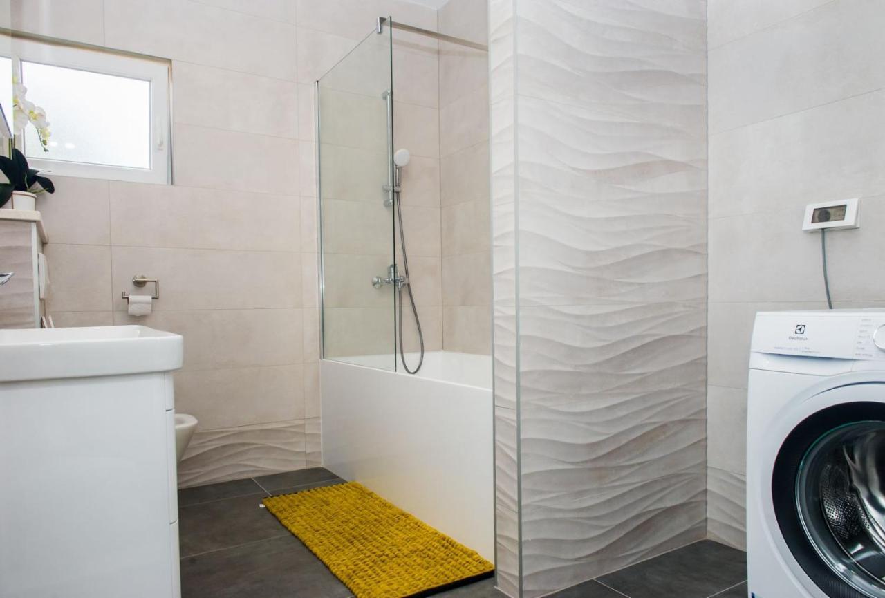 Apartment Lux Elba Kaštela Zewnętrze zdjęcie