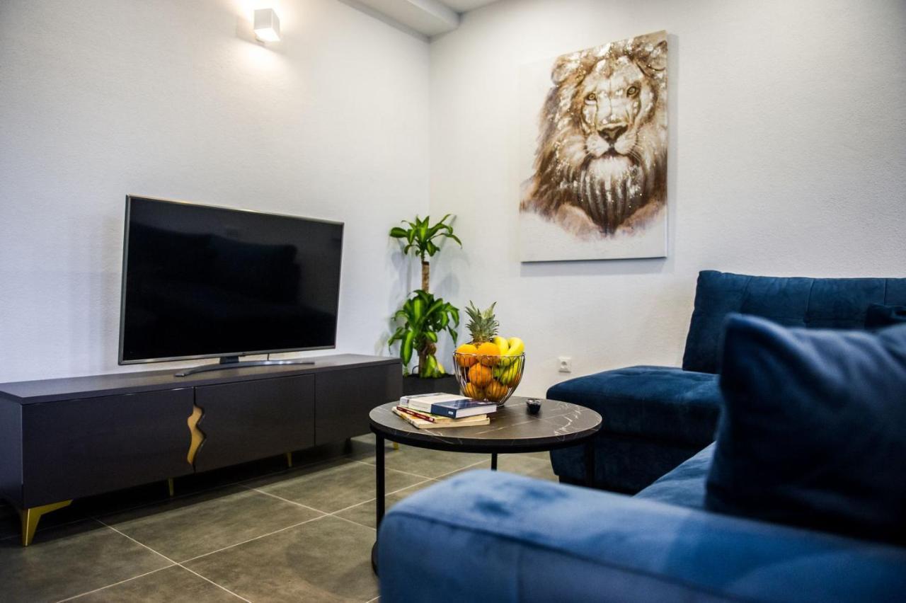 Apartment Lux Elba Kaštela Zewnętrze zdjęcie