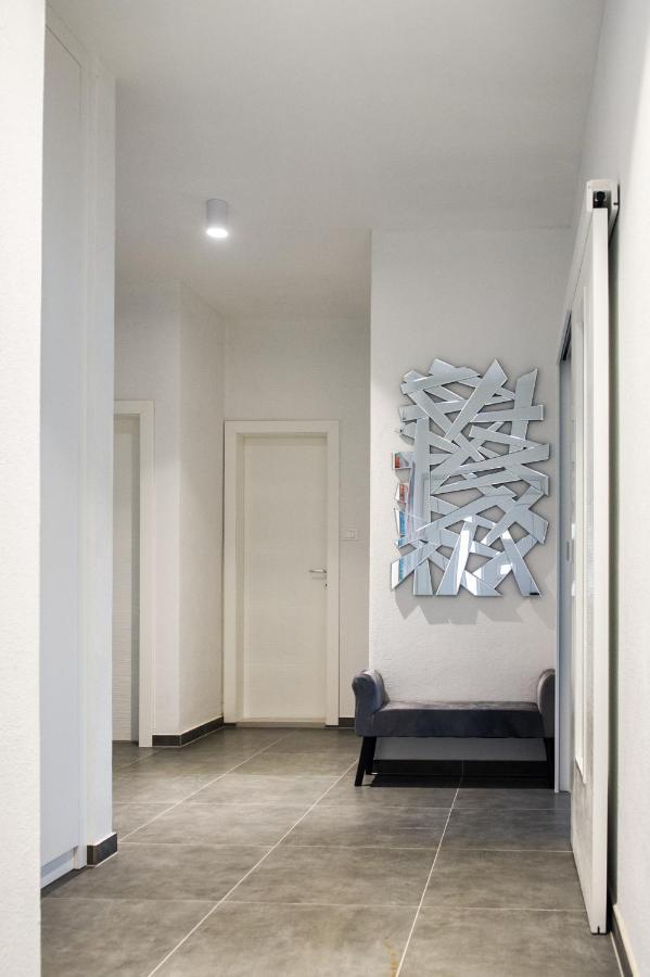 Apartment Lux Elba Kaštela Zewnętrze zdjęcie